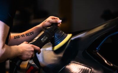 Auton koneellinen kiillotus (myllytys) Oulussa – Palauta autosi kiilto ja arvo