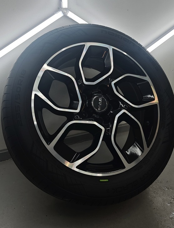 ruostekorjaus, auton pinnoitus, vahaus, kiillotus, pesu, fiksaus, car detailing, koneellinen kiillotus, myllytys, oulu